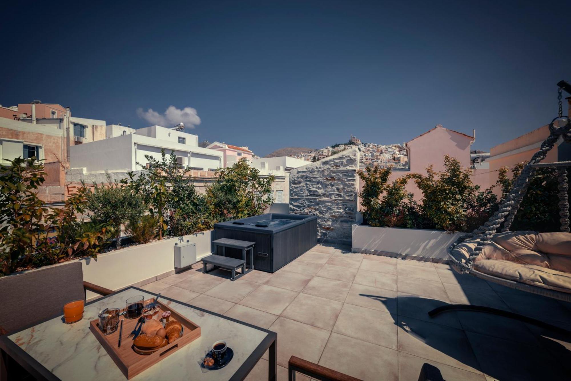 Ninemian Suites Syros Ermupoli Zewnętrze zdjęcie