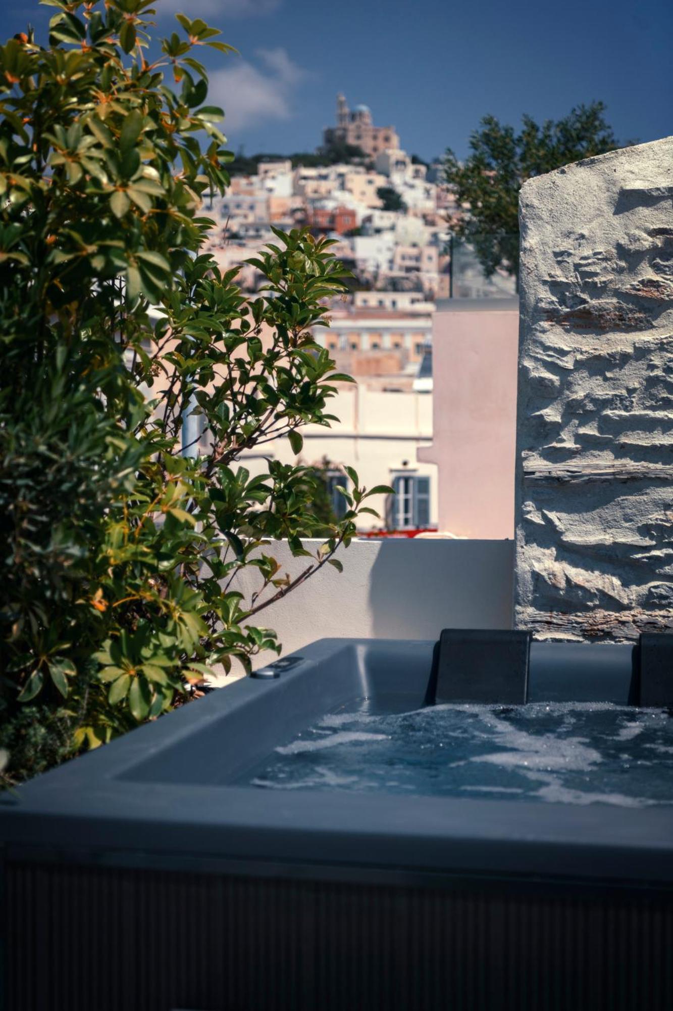Ninemian Suites Syros Ermupoli Zewnętrze zdjęcie