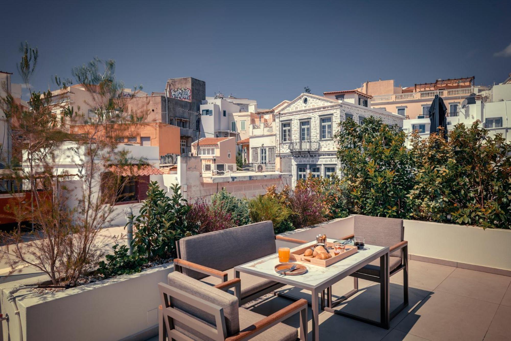 Ninemian Suites Syros Ermupoli Zewnętrze zdjęcie